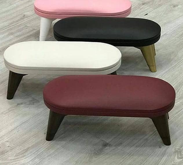 زیردستی کاشت ناخن